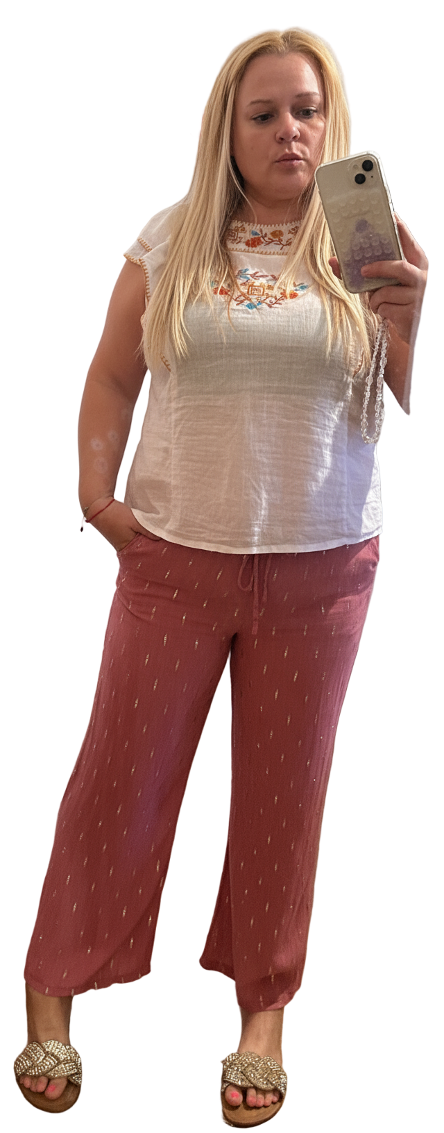 Pantalón fluido con hilos dorados.