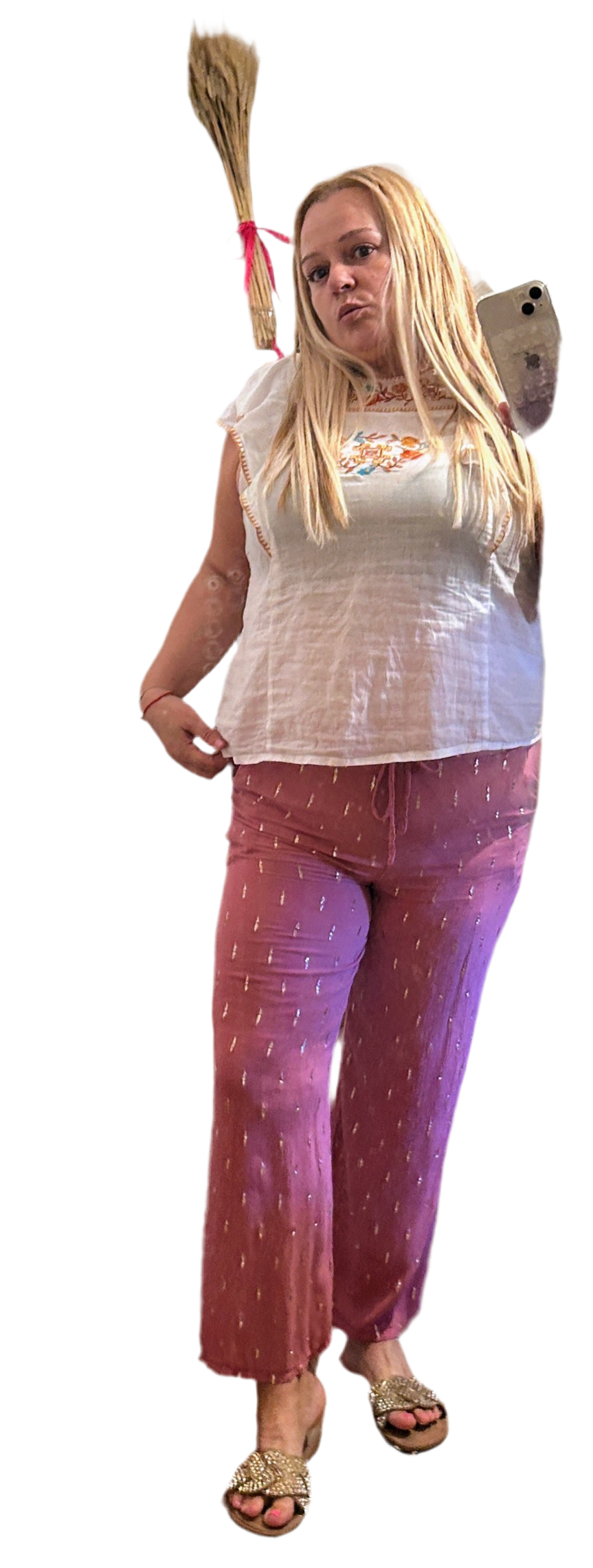 Pantalón fluido con hilos dorados.