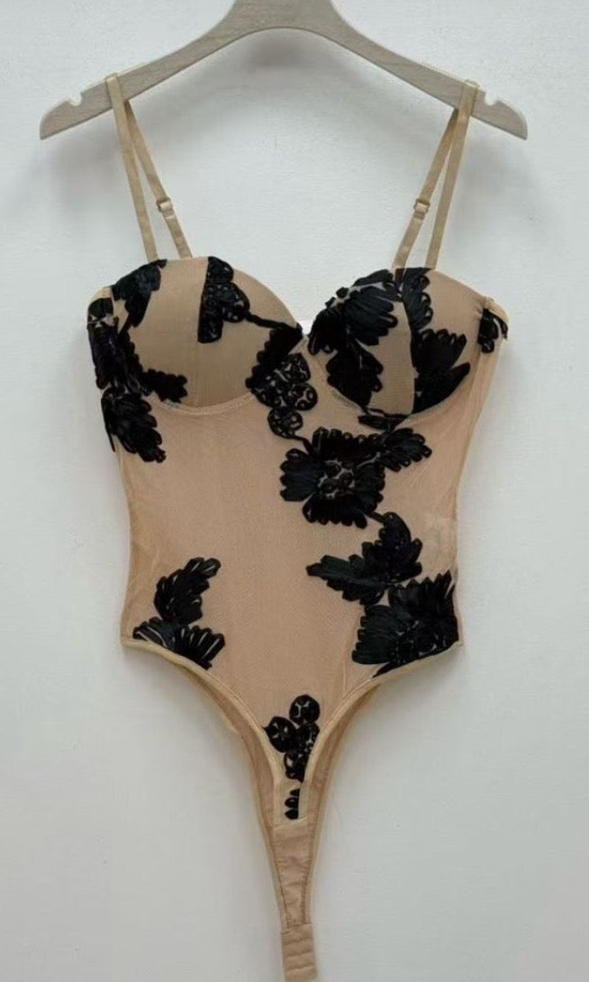 Body lencero flores.