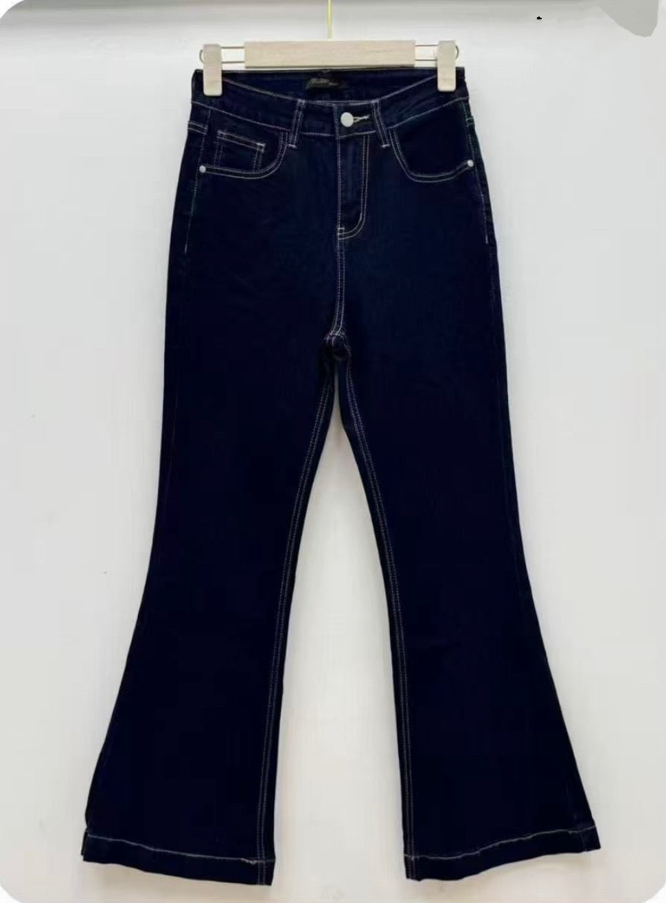 Pantalón vaquero campana